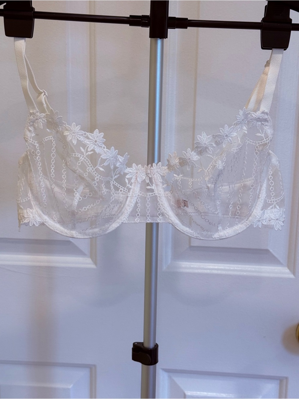 Etam White Embroidered Floral Lace Bra🤍